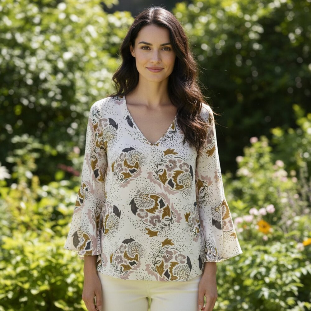 Kenar L Women's Cream Gray Floral V Neck Bell‎ Sleeve Top Boho Cottage Flowy